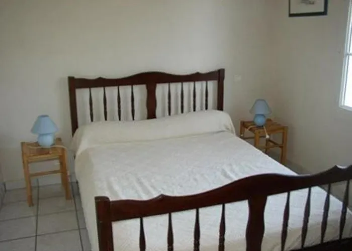 Vakantiehuis Maison Spacieuse A Barbatre, Proche Plage, Pour 6 Pers - Fr-1-823-125 Barbâtre