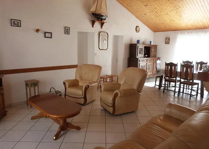 Maison Spacieuse A Barbatre, Proche Plage, Pour 6 Pers - Fr-1-823-125 *