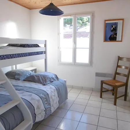 Maison Spacieuse à Barbâtre, Proche Plage, Pour 6 Pers - Fr-1-823-125 Casa de Férias