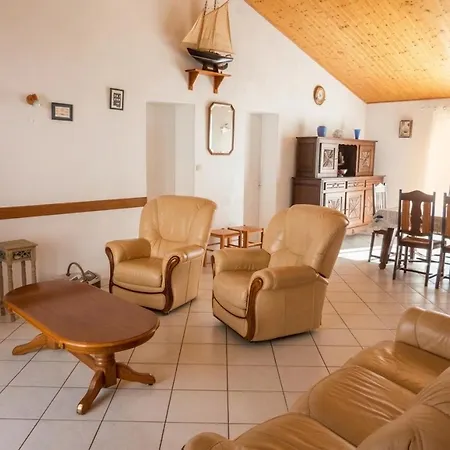 Casa de Férias Maison Spacieuse à Barbâtre, Proche Plage, Pour 6 Pers - Fr-1-823-125 *